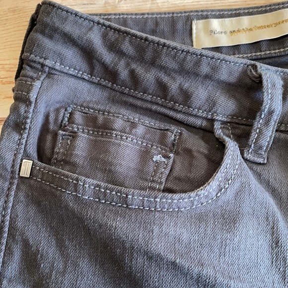 Pilcro Grey Shorts - Picture 5 of 9